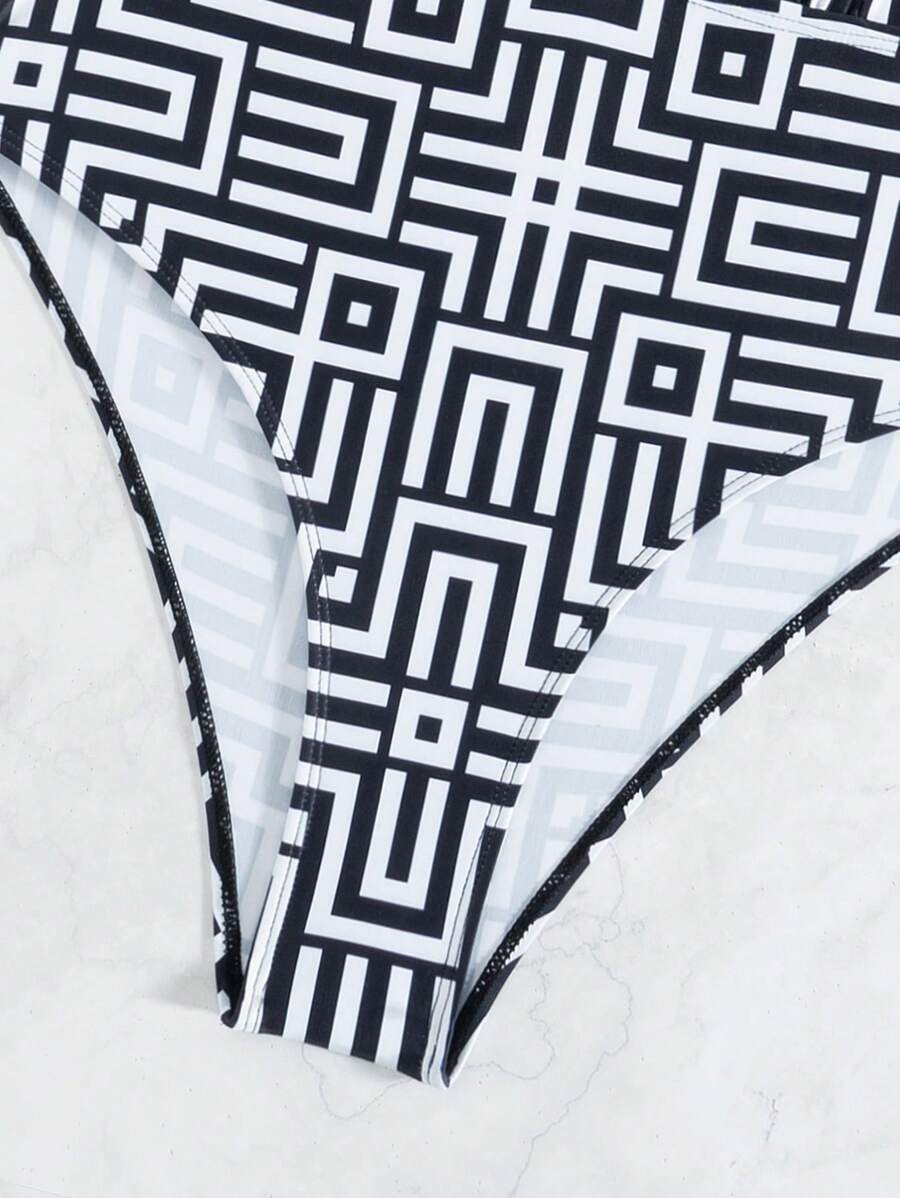 Maiô Geométrico Chic